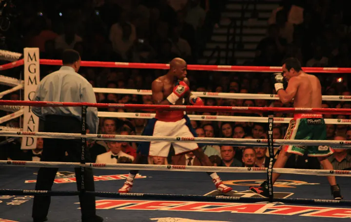 Wide view of a Floyd Mayweather Jr. fight in a packed arena